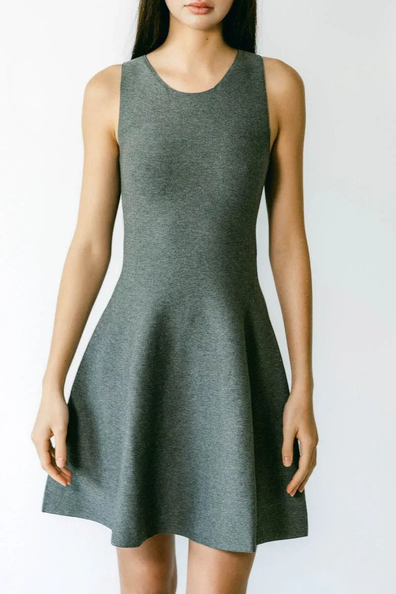 ANNA | Sleeveless Flared Knit Dress