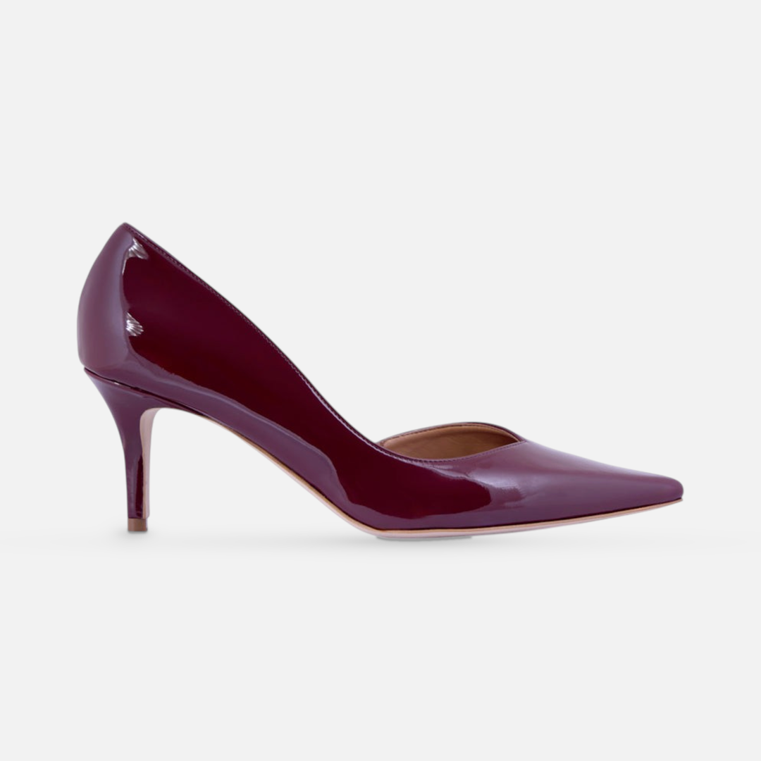 AERA ANITA burgundy patent-effect pump, side view.