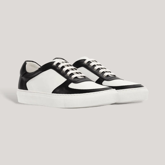 AVENIR | Low Top Trainer - Black &amp; White | Men&