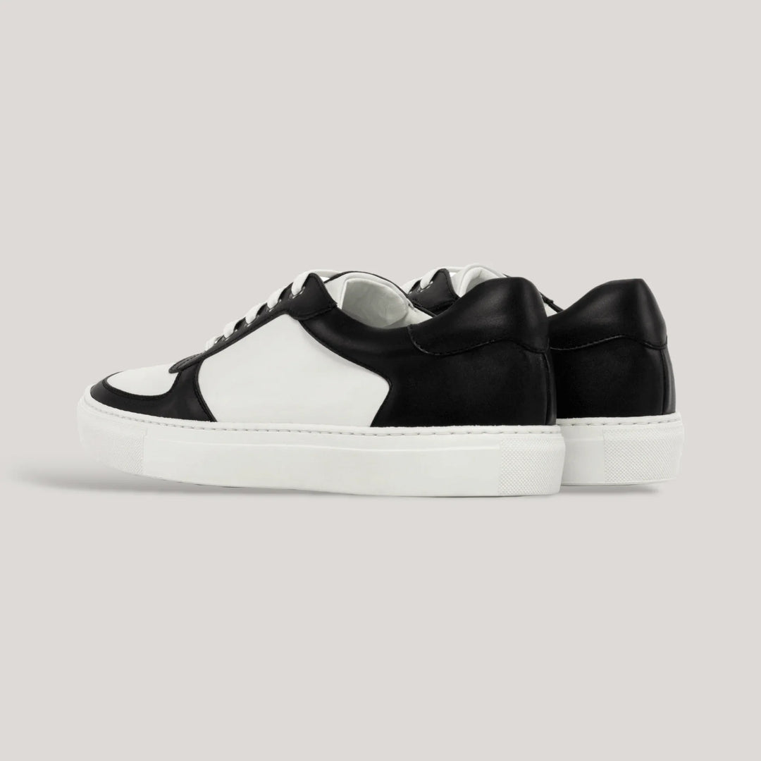 AVENIR | Low Top Trainer - Black &amp; White | Men&