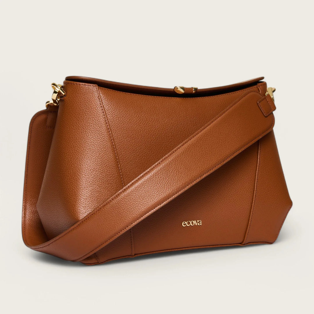 Le Classique Nº1 | Saddle Brown - Shoulder Bag BY ECOVA. Sustainable Fashion available at Maison Alltrueist