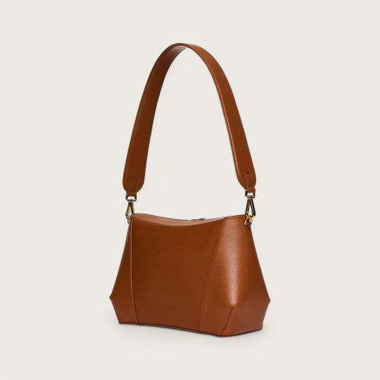 Le Classique Nº1 | Saddle Brown - Shoulder Bag BY ECOVA. Sustainable Fashion available at Maison Alltrueist