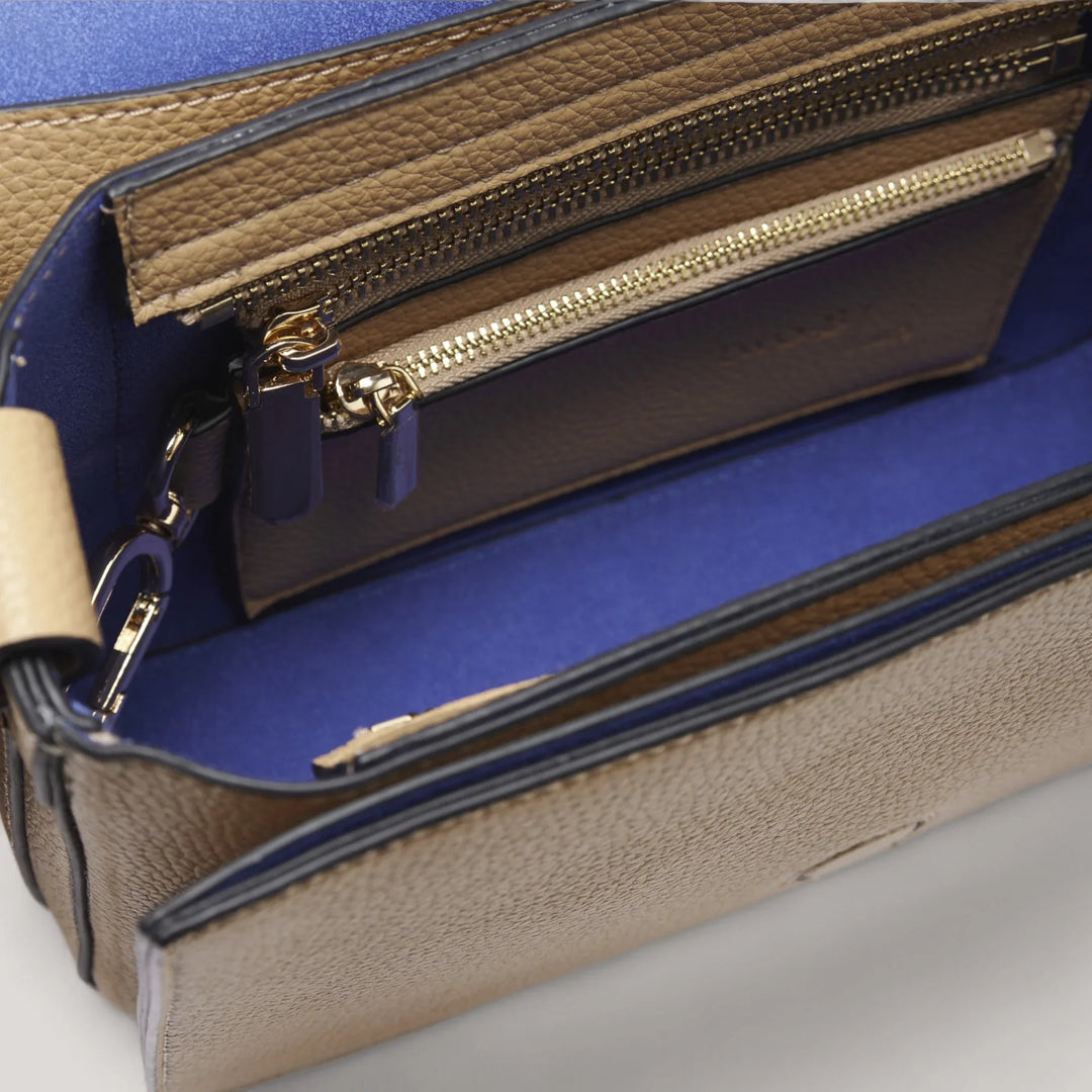 Farah.24 | Flap Crossbody Bag | Camel