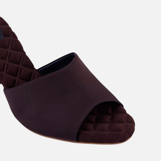 AERA GIULIA brown satin block heel mule, close-up of the wide front band and quilted footbed.