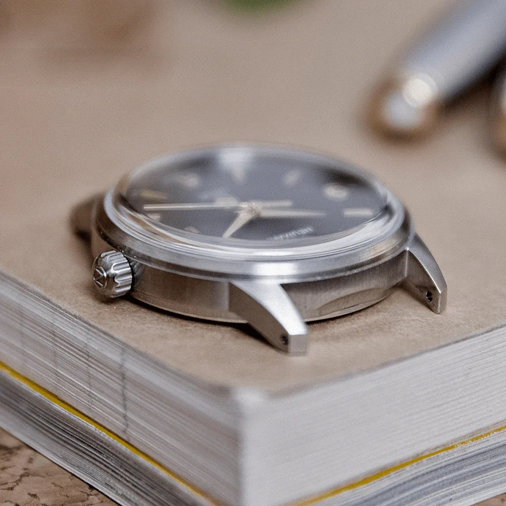 Initial N° 1 | STEEL - BLACK-GOLD | 40 mm Watch