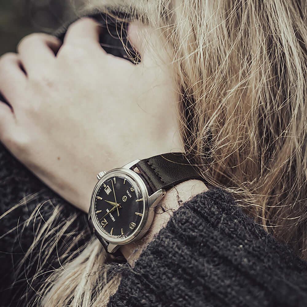 Initial N° 1 | STEEL - BLACK-GOLD | 36 mm Watch