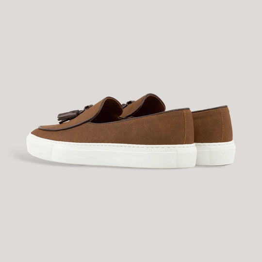 ICARUS | Loafer Sneakers - Tasseled Vegan Suede - Medium Brown | Men&