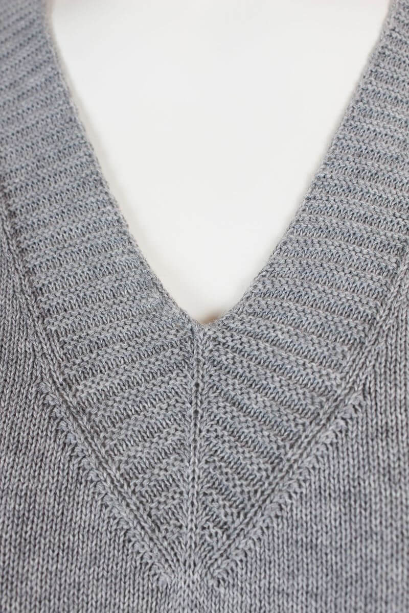 GIA | Egyptian Cotton V-Neck Sweater Vest